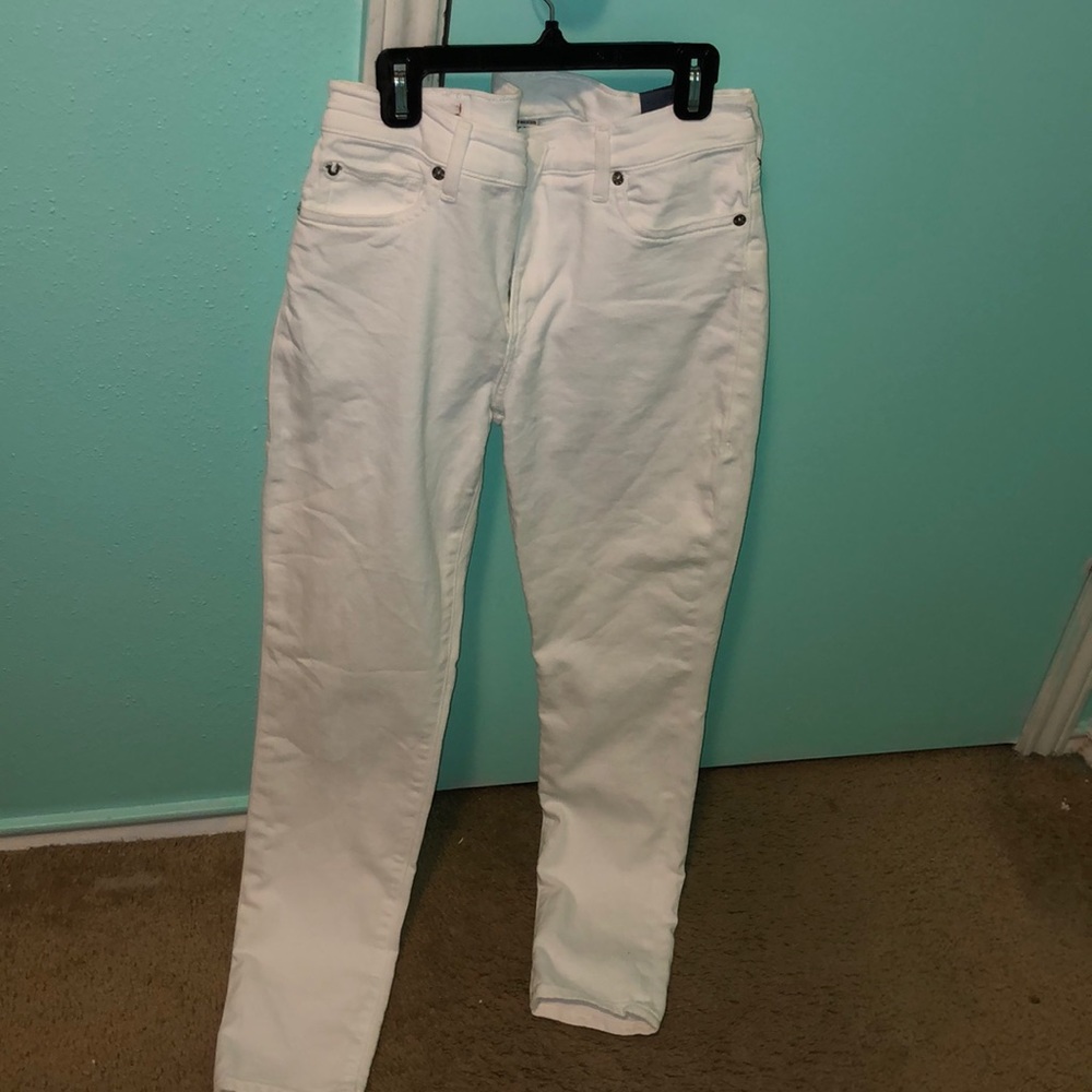 Women’s size 30 White skinny jeans